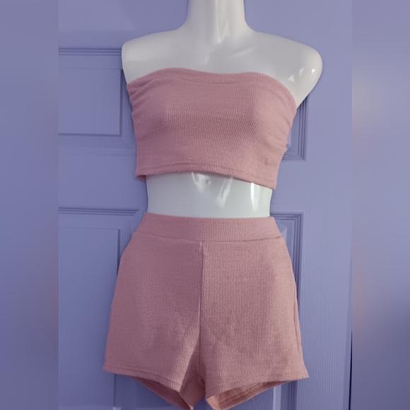 SHEIN Tops - SHEIN | Sleeveless Knit Fitted Crop Top & Knit Shorts Small